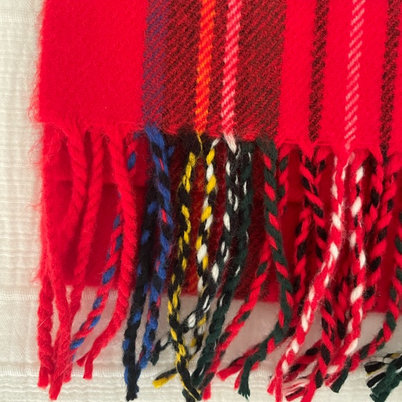 NWT Cashmere Tartan Scarf - Picture 5 of 6